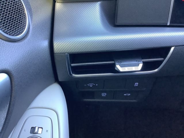 Certified Used 2025 White Hyundai SEL image 19