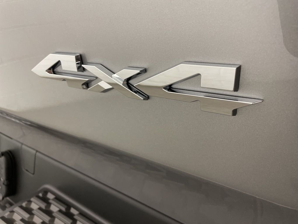 New 2026 Billet Silver Metallic Clearcoat RAM Big Horn/Lone Star image 4