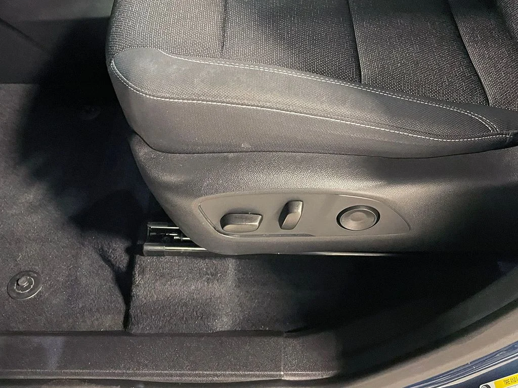 Used 2025 Blue Chevrolet LT image 26