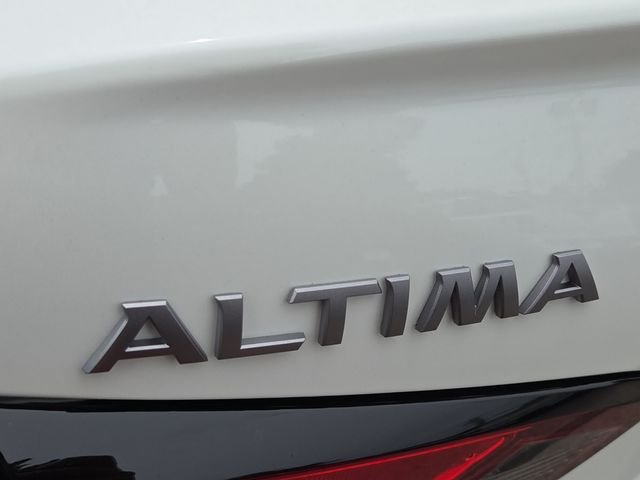 New 2026 White Nissan 2.5 SV image 5