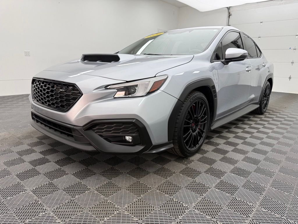 Used 2024 Ice Silver Metallic Subaru TR image 13