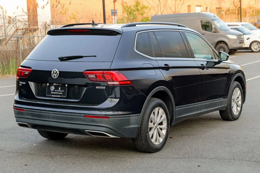 Used 2019 Platinum Gray Metallic Volkswagen 2.0T SE image 7
