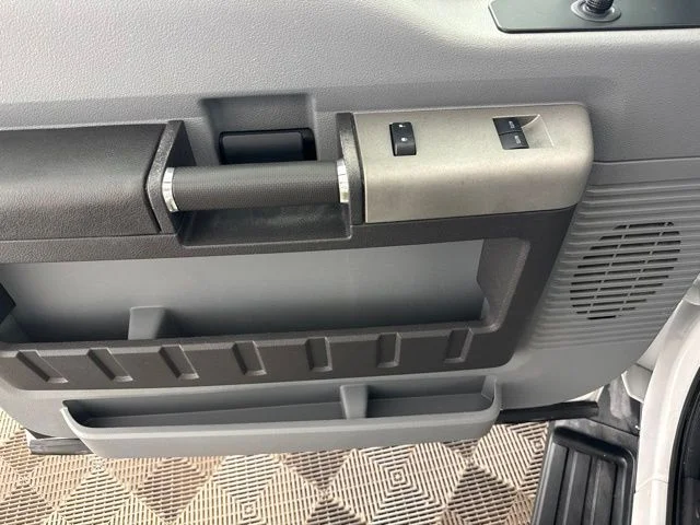 Used 2014 White Ford XLT image 18