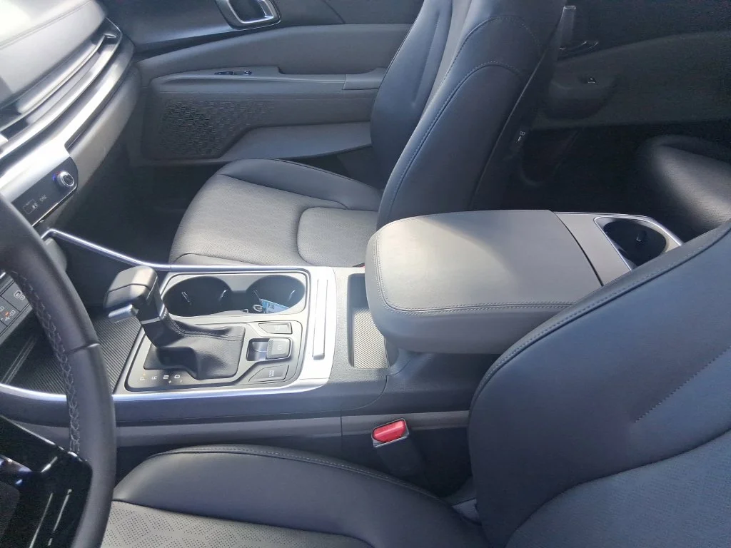 Used 2026 White Kia LXS image 14