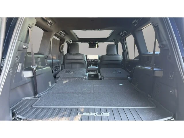 Used 2025 Mica Lexus 550 Luxury+ image 25