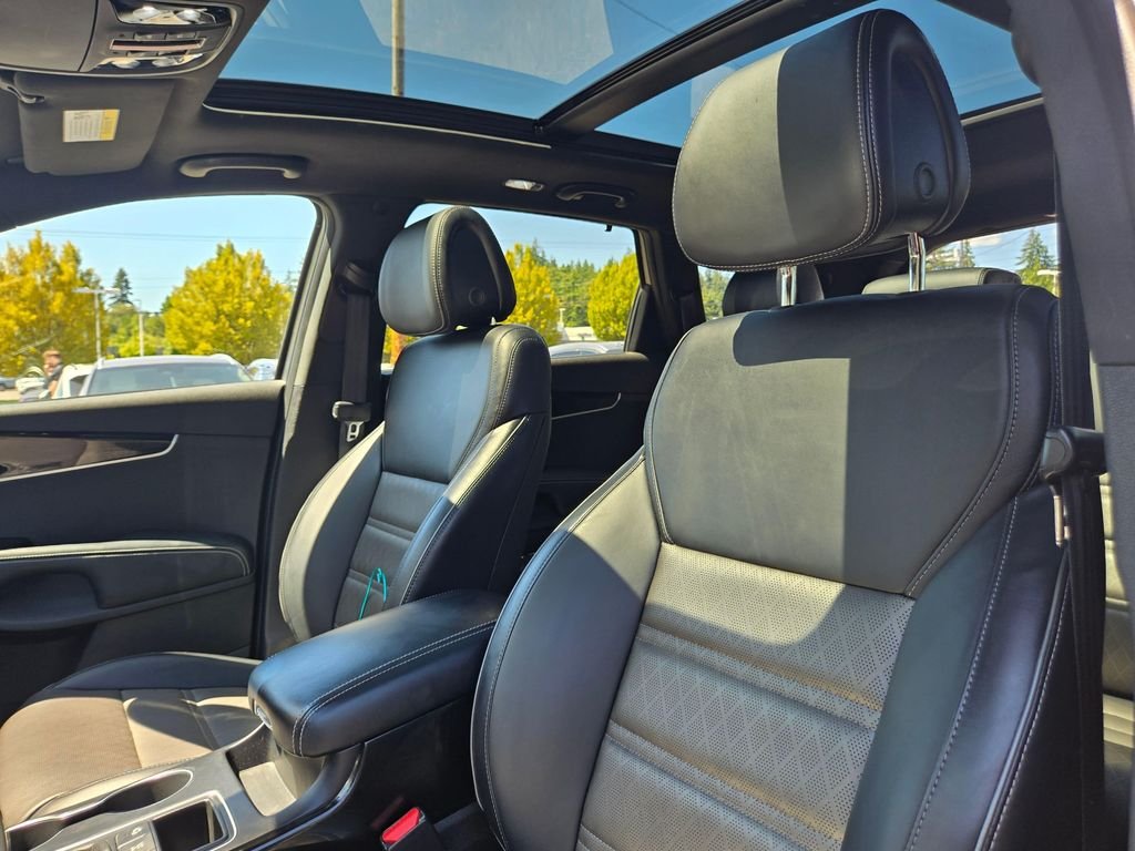Used 2016 Titanium Silver Kia SX Limited image 22