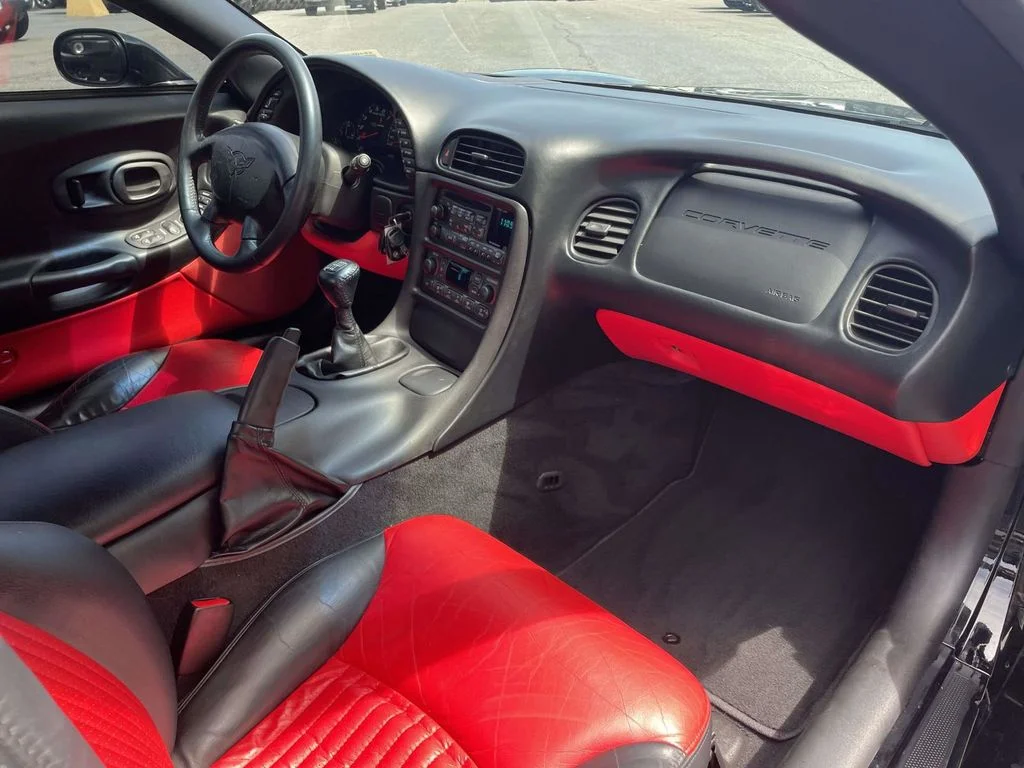 Used 2004 Black Chevrolet Z06 image 15