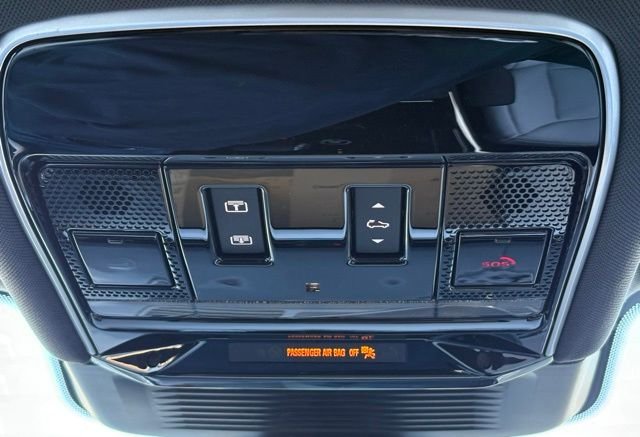 New 2026 Carpathian Grey Land Rover Dynamic SE image 31