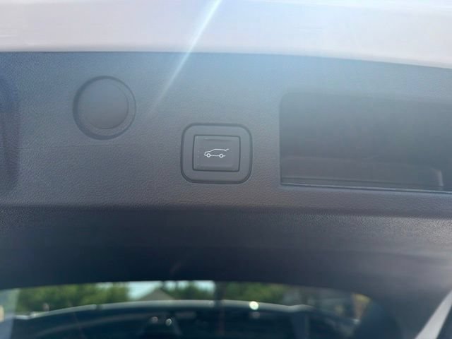 New 2026 Summit White Chevrolet LT image 17