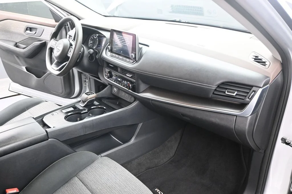Used 2023 Silver Nissan SV image 30