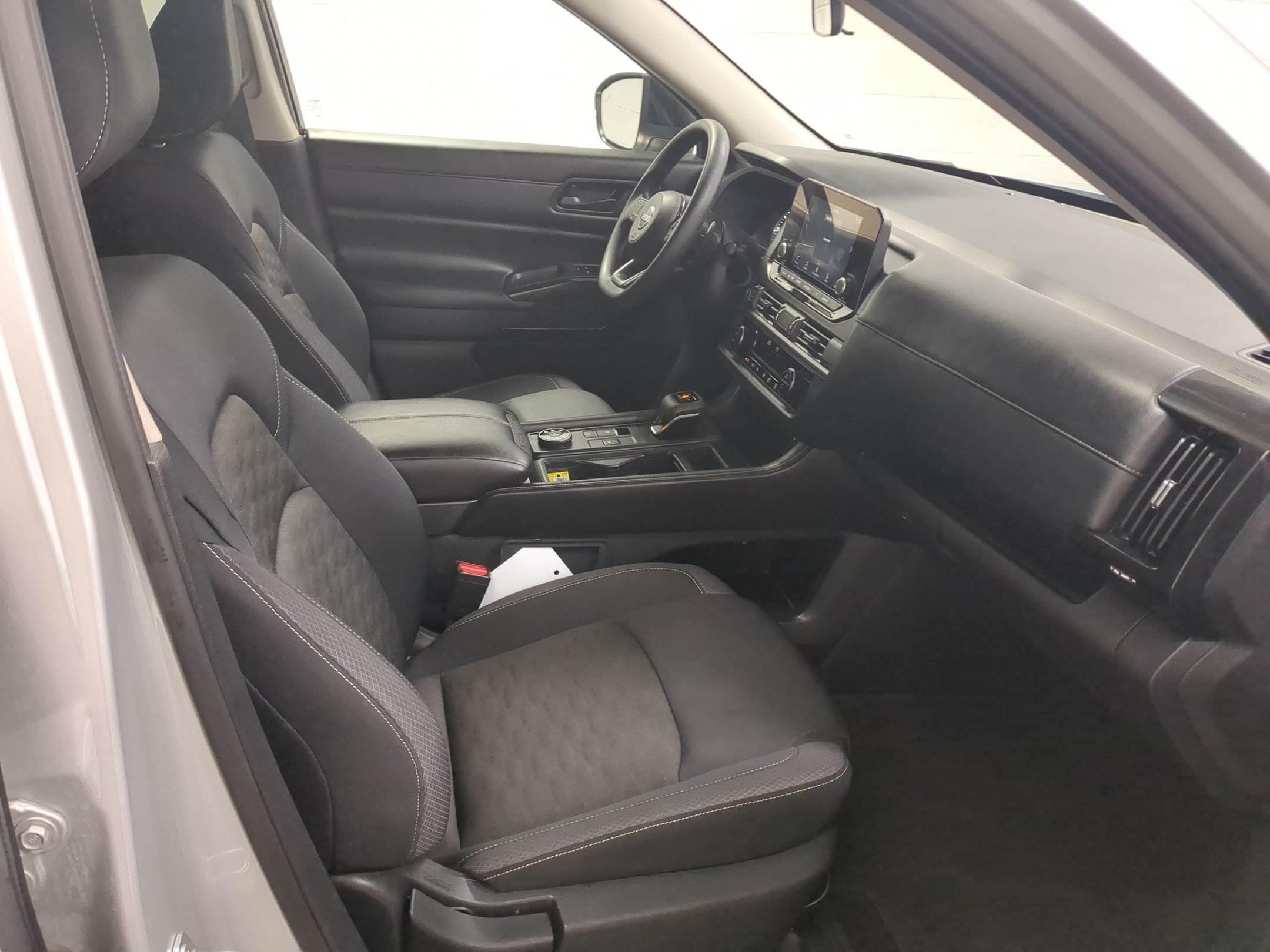 Used 2024 Brilliant Silver Metallic Nissan S image 31