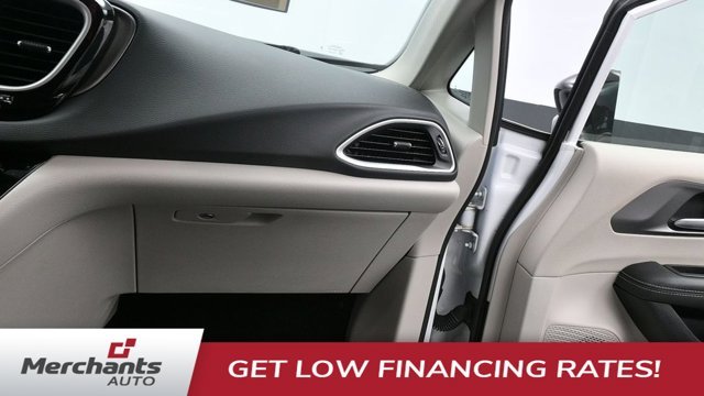Used 2024 White Chrysler Touring L image 21