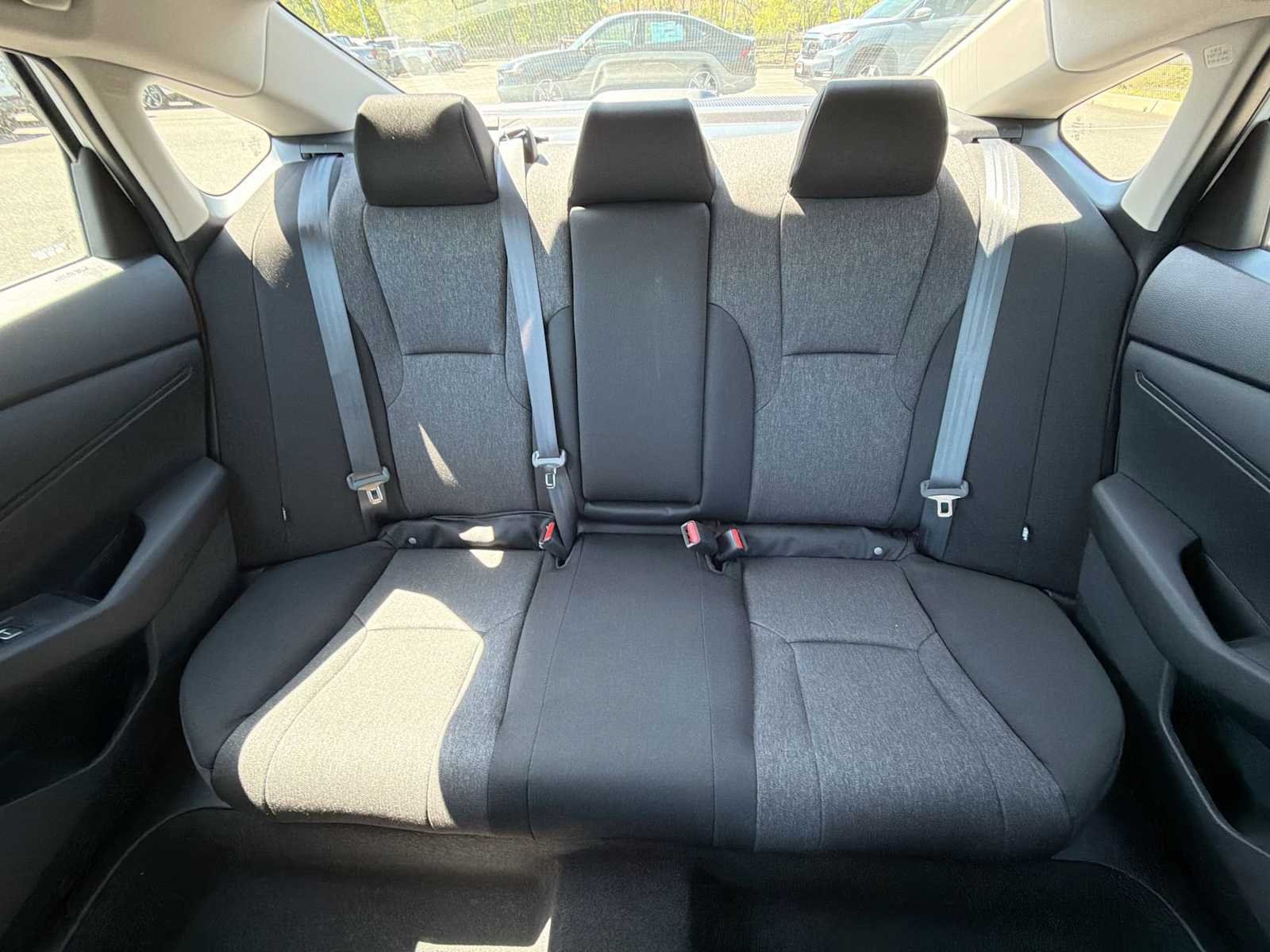 New 2026 Platinum White Pearl Honda LX image 13