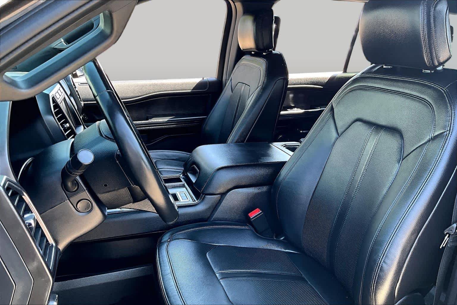 Used 2019 Magnetic Ford Limited image 8