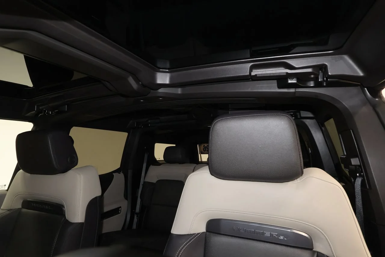Used 2026 Graphite Blue Metallic GMC 2X image 16
