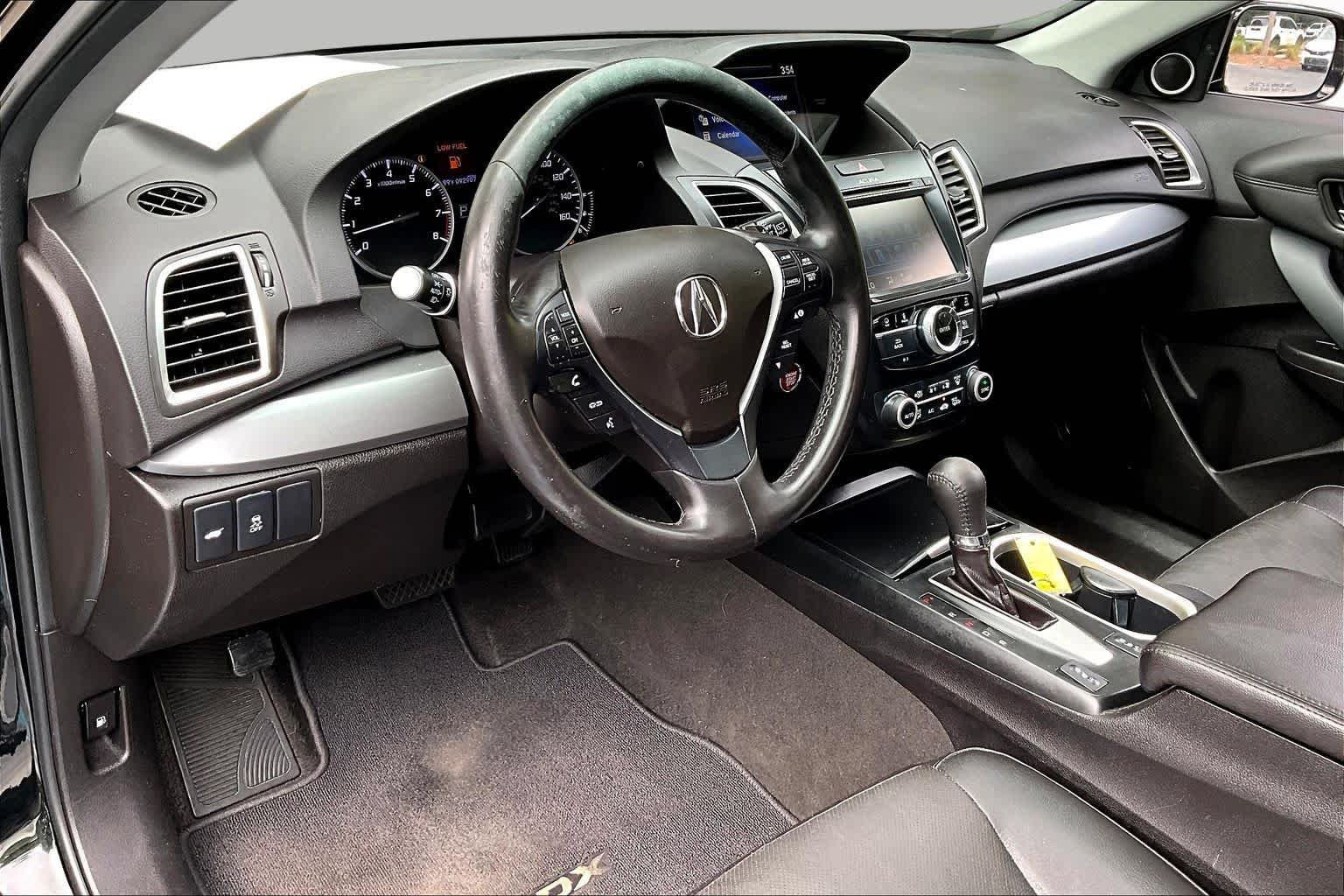 Used 2017 Crystal Black Pearl Acura w/Technology Pkg image 18