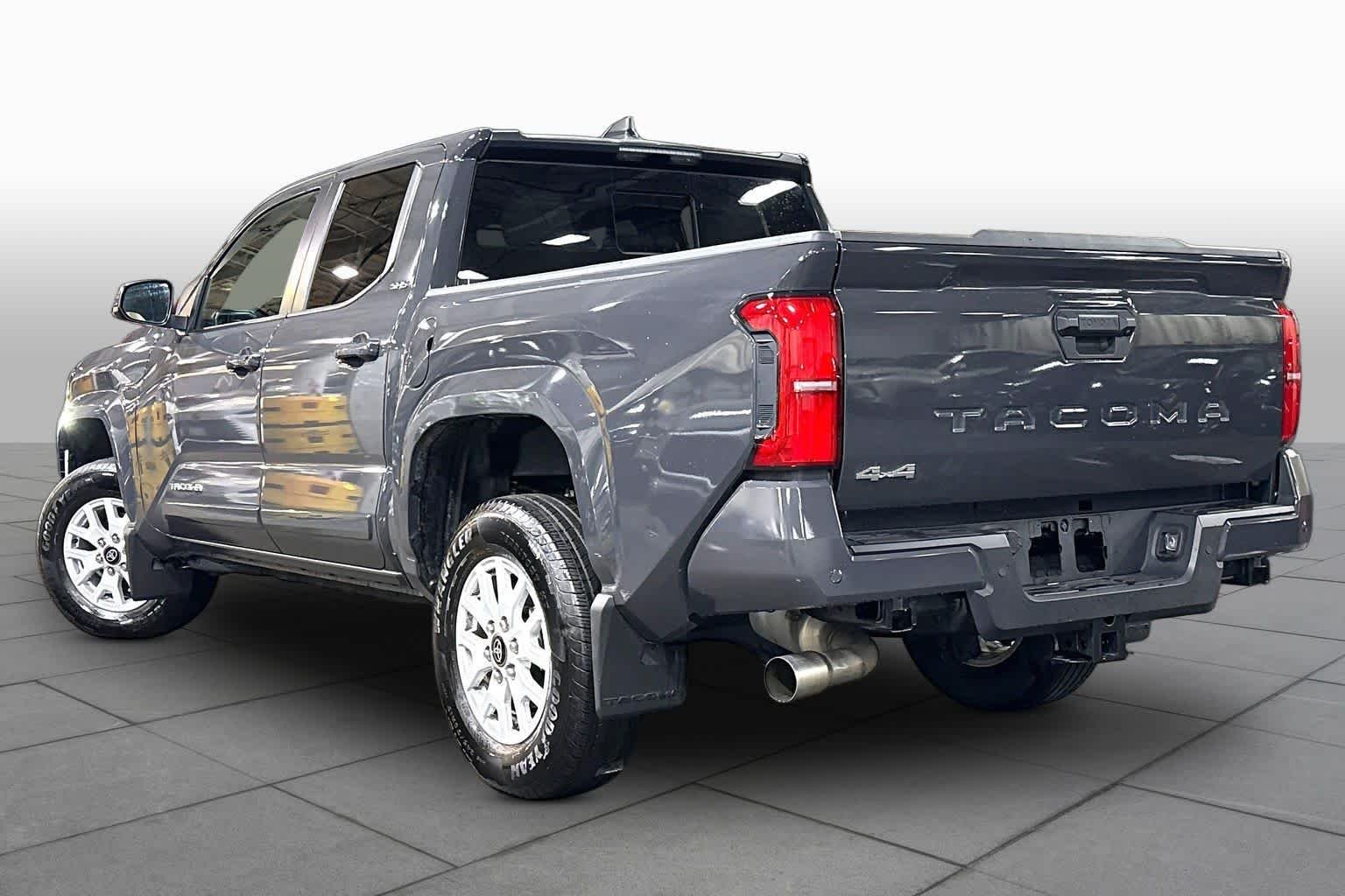 Used 2025 Underground Toyota SR5 image 11