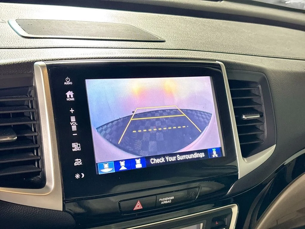 Used 2019 White Honda RTL-E image 17