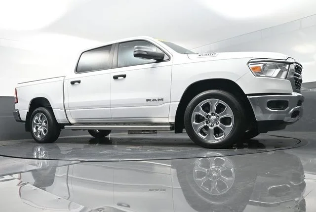 Used 2023 White Ram Big Horn/Lone Star image 35