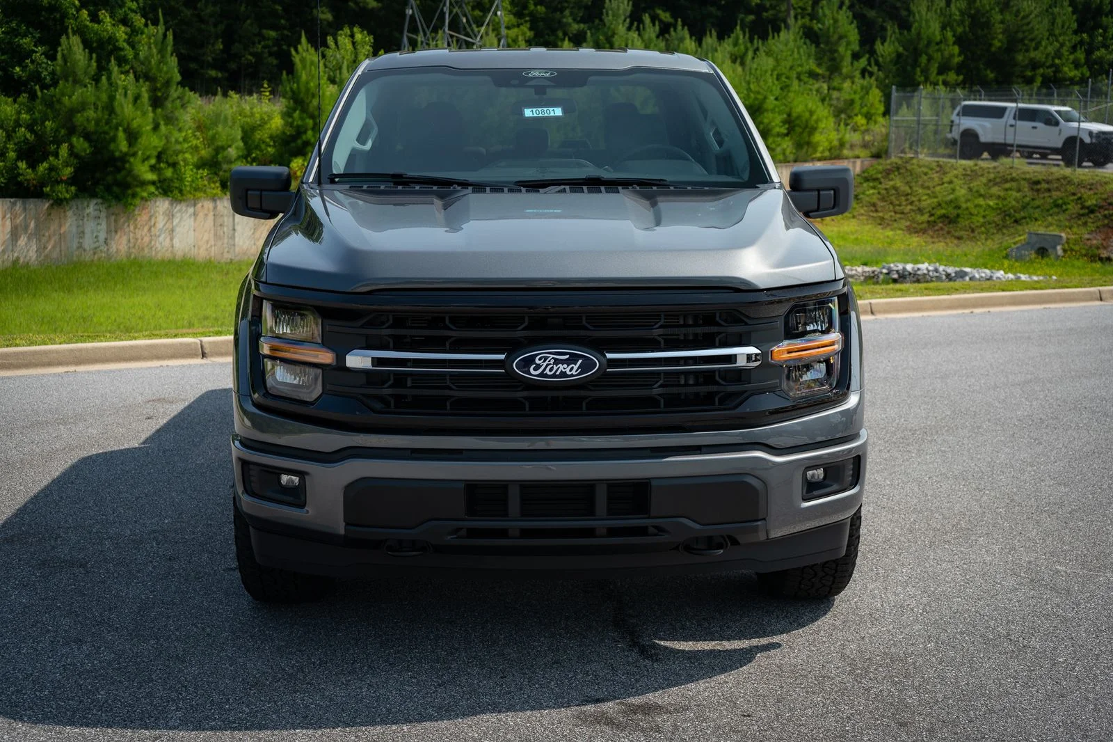 New 2026 Carbonized Gray Metallic Ford XLT image 2