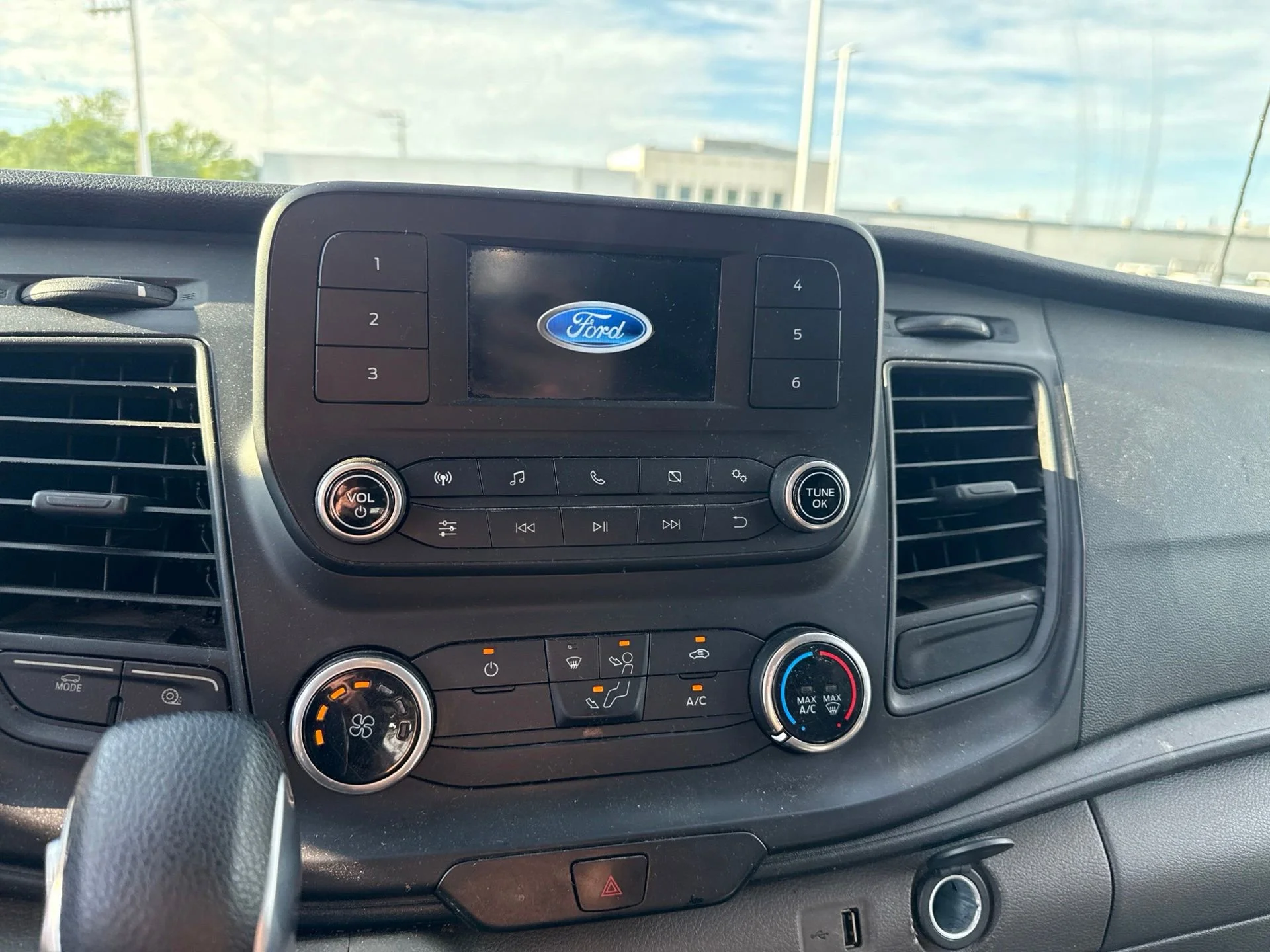 Used 2020 White Ford T250 image 20