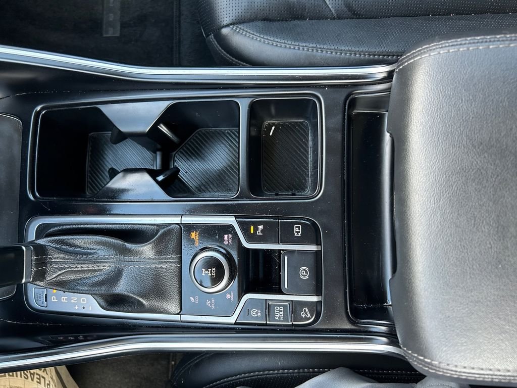 Used 2024 Gray Kia S image 23