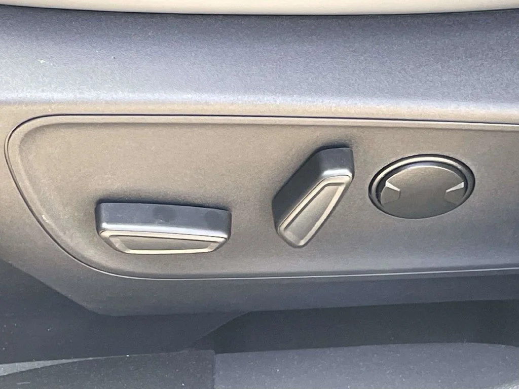 New 2026 Gray Ford Badlands image 13