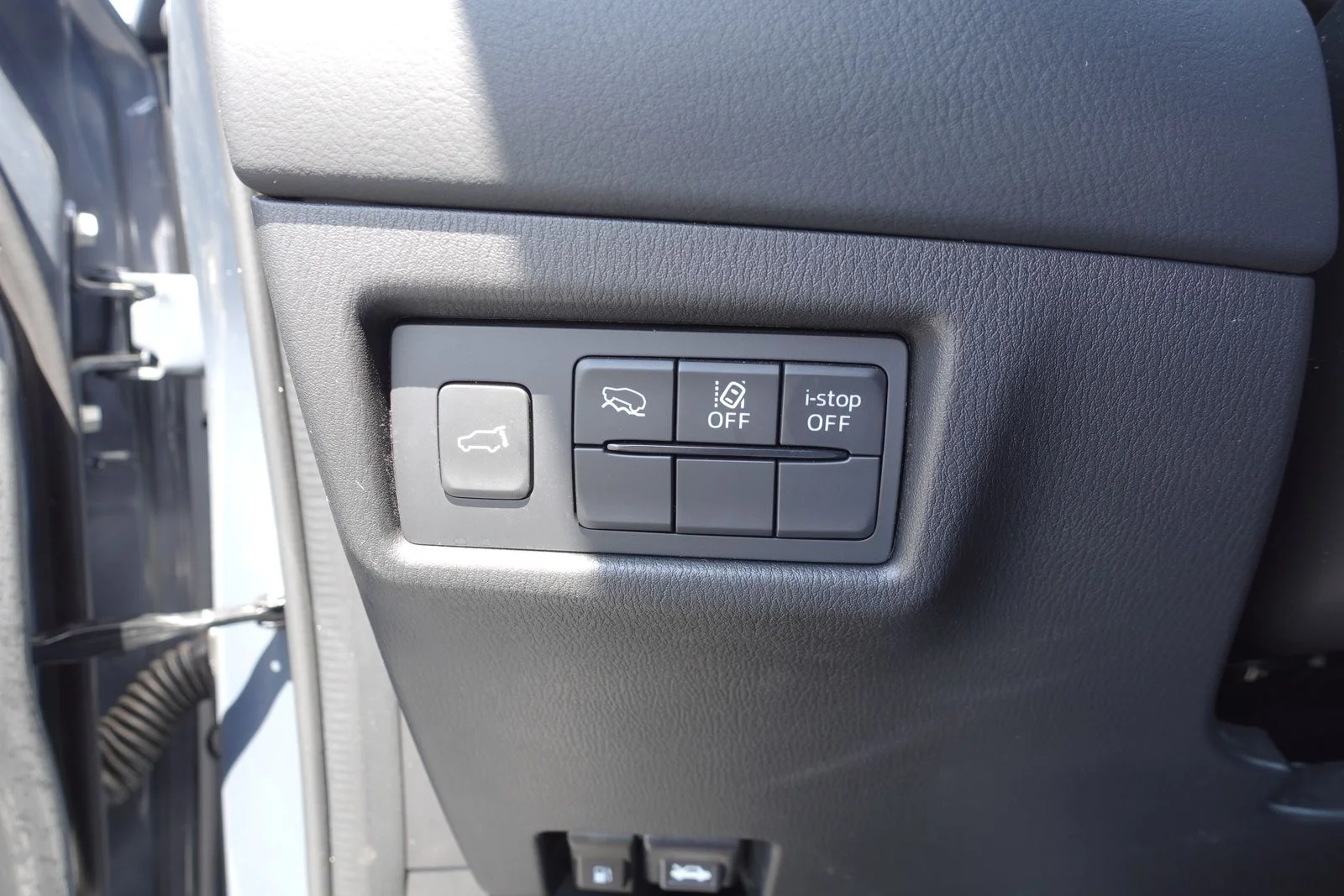 Certified Used 2025 Polymetal Gray Metallic Mazda 2.5 S Carbon Edition image 18