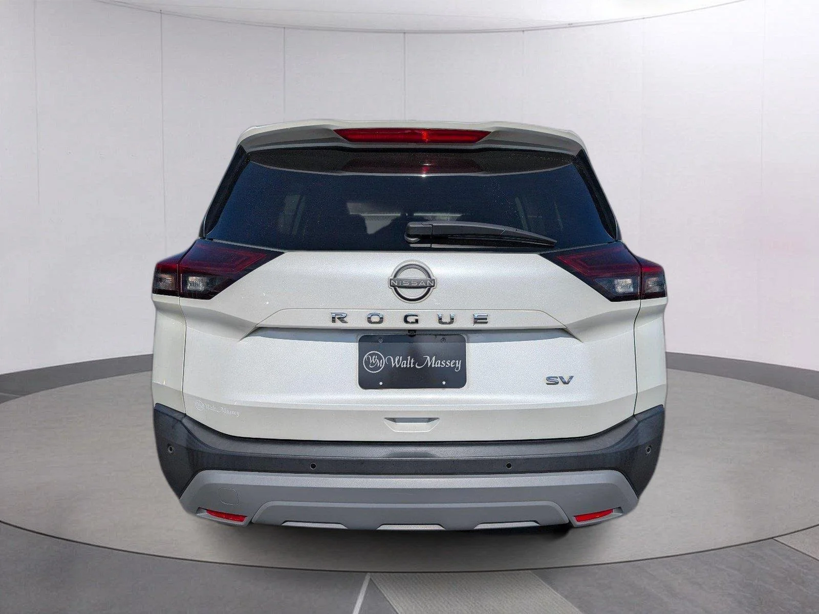 Used 2023 Pearl White Tricoat Nissan SV image 4
