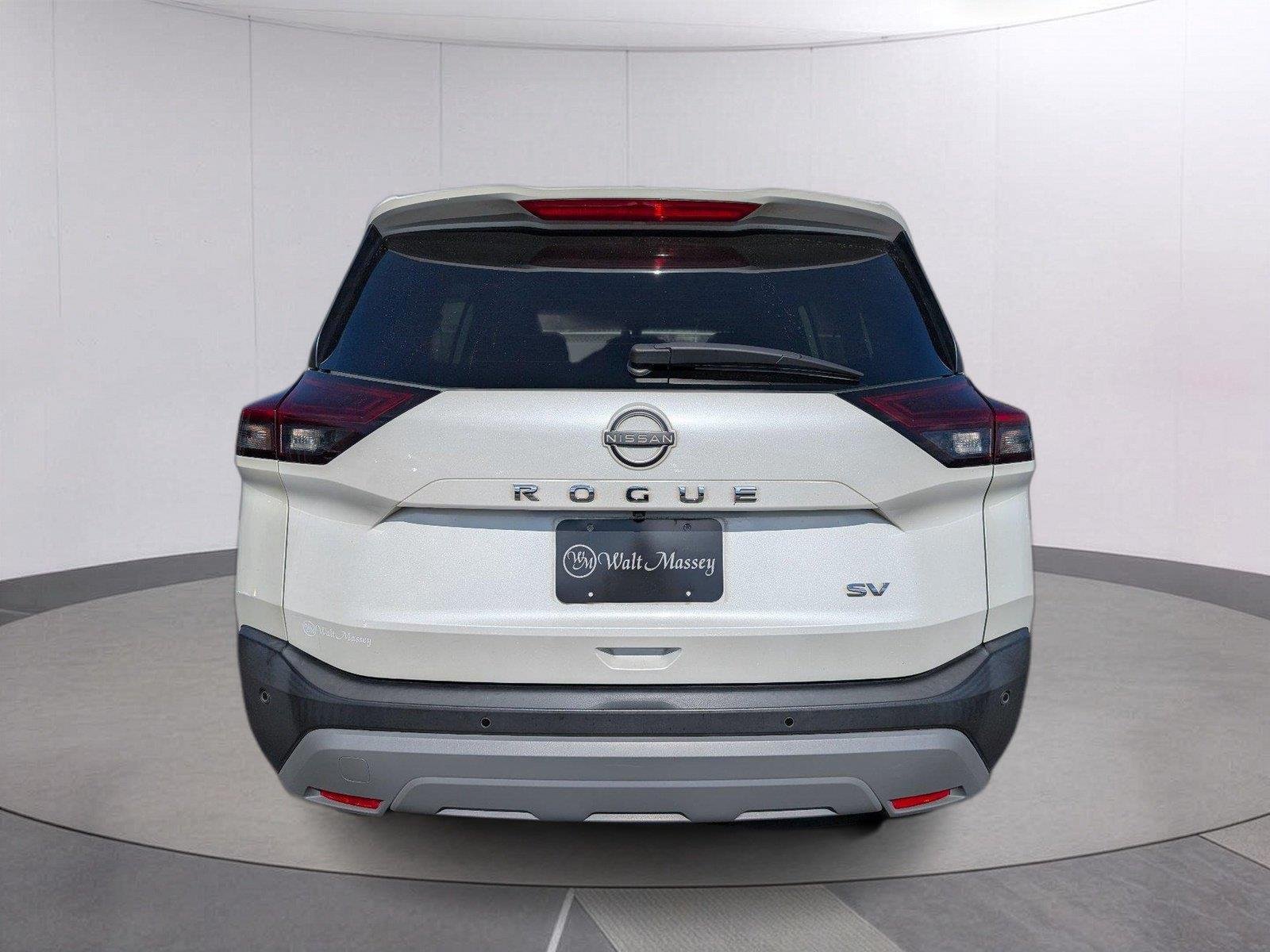 Used 2023 Pearl White Tricoat Nissan SV image 4