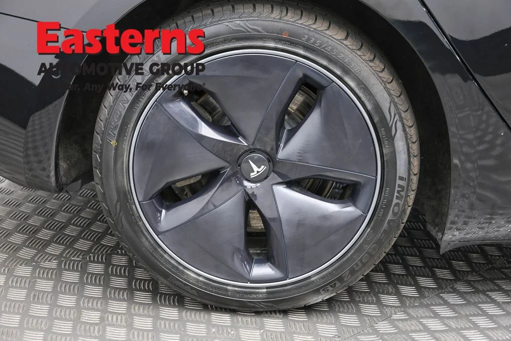 Used 2019 Black Tesla Standard image 22