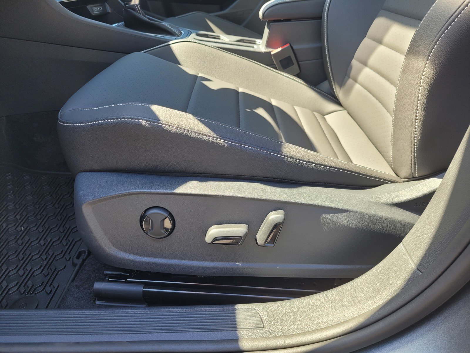 New 2024 Gray Volkswagen 1.5T SE image 10