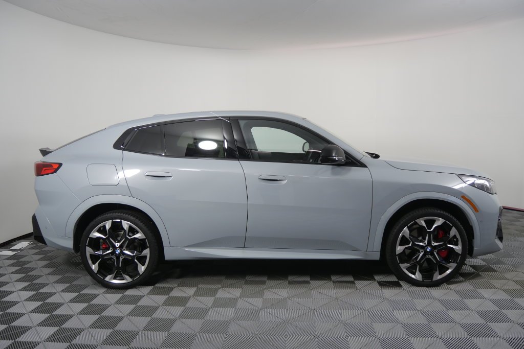 New 2027 Brooklyn Grey Metallic BMW xDrive28i image 3