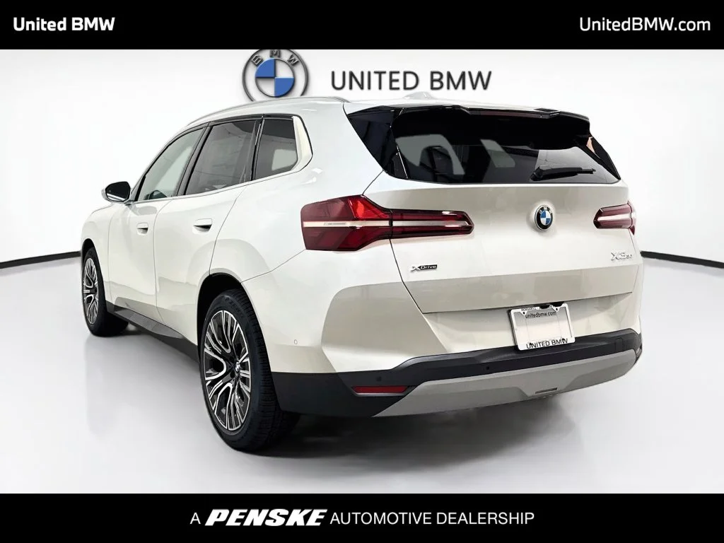 New 2026 Mineral White Metallic BMW 30 xDrive image 7