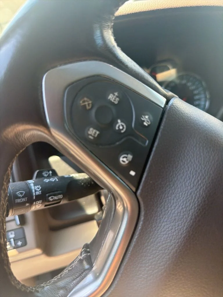 Used 2019 White Chevrolet LT image 12