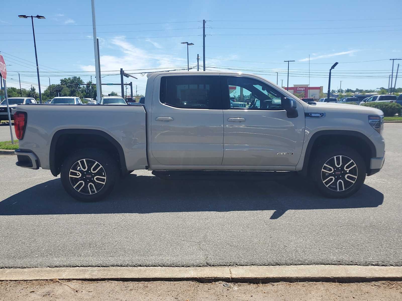2026 GMC Sierra 1500 AT4 - Photo 7