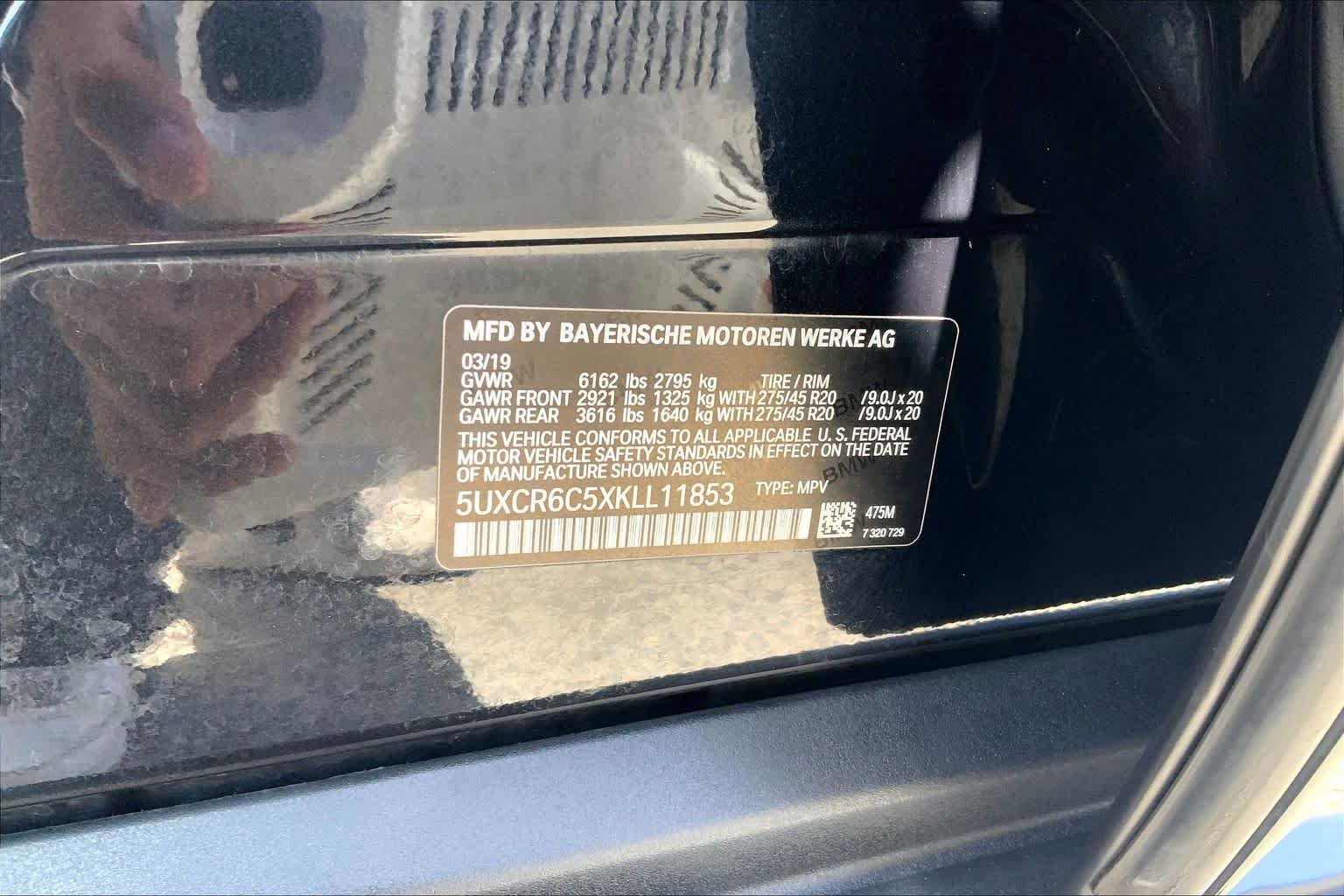 Used 2019 Black Sapphire Metallic BMW xDrive40i image 34