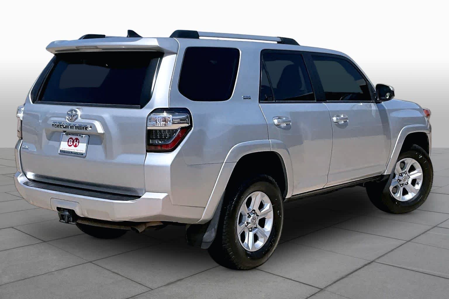 Used 2019 Classic Silver Metallic Toyota SR5 image 13