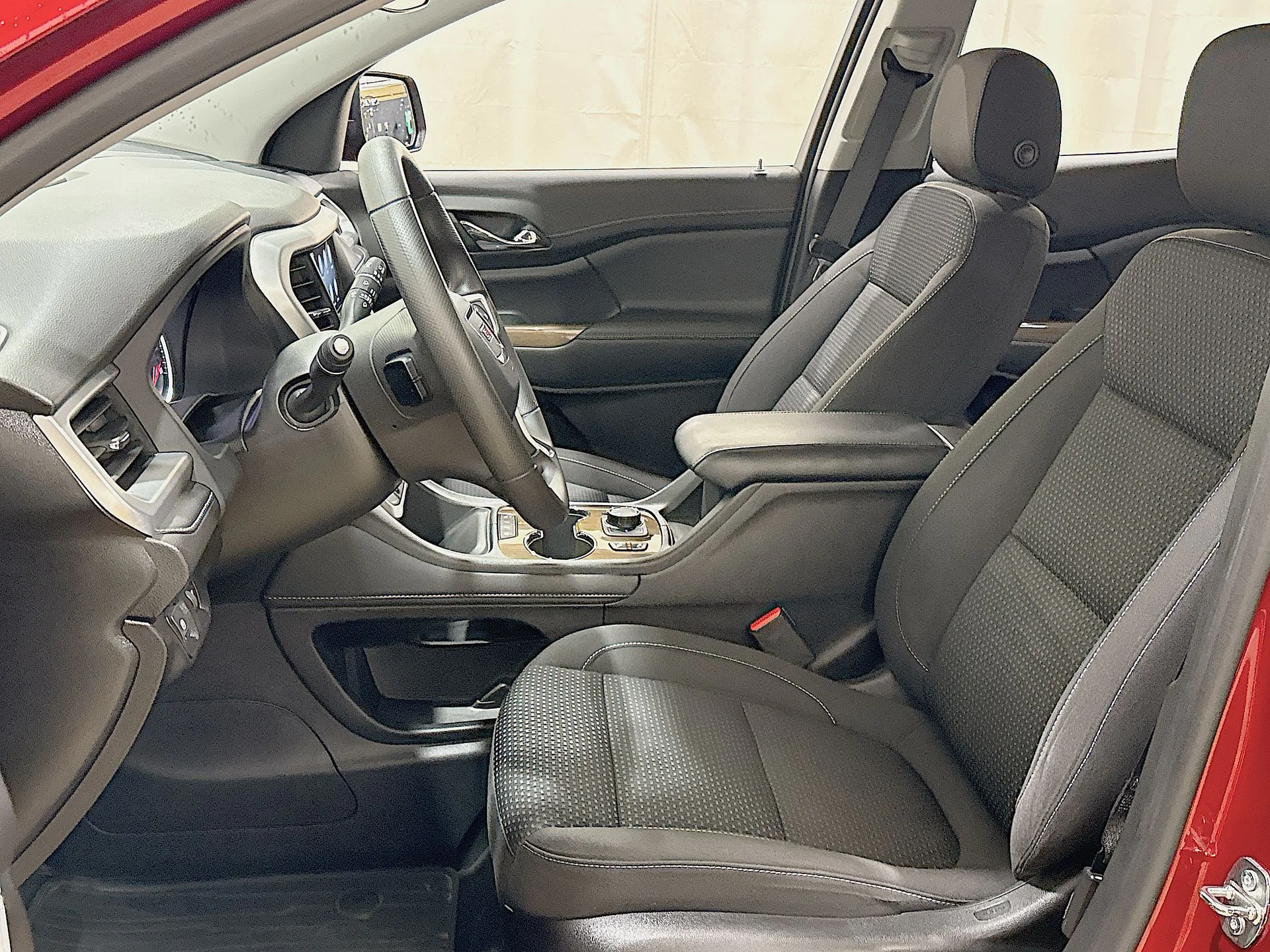 Used 2023 Volcanic Red Tintcoat GMC SLE image 18