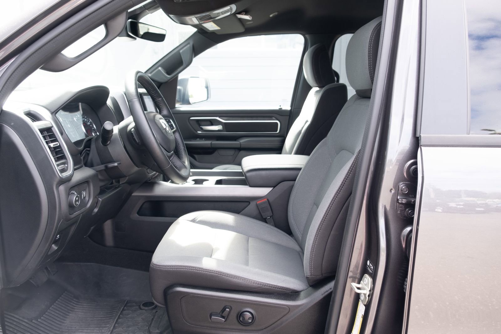 Used 2024  Ram Big Horn image 13