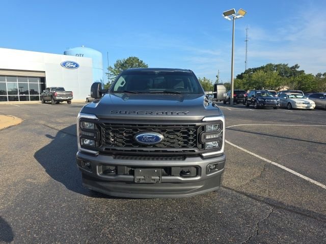 Used 2025 Gray Metallic Ford XL image 8