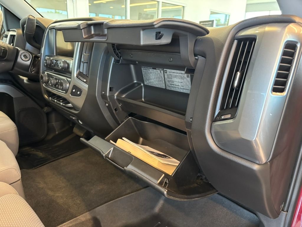 Used 2014 Red Chevrolet LT image 24