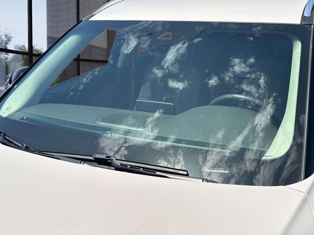 Certified Used 2022 Pearl Metallic Lincoln Standard image 39