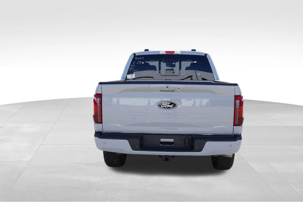 New 2026 Avalanche Ford XLT image 4