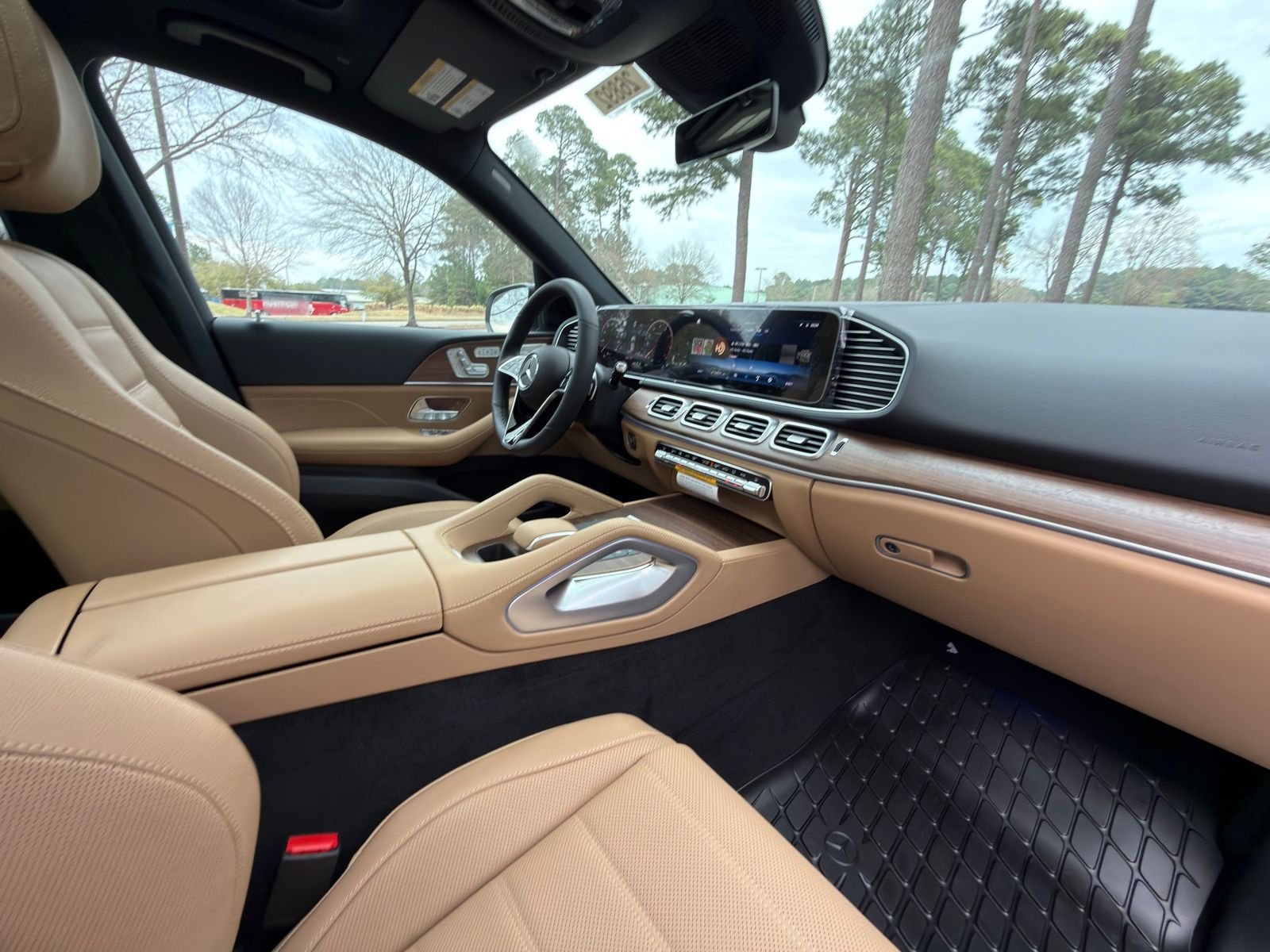 New 2026 Polar White Mercedes-Benz GLE 450 image 18