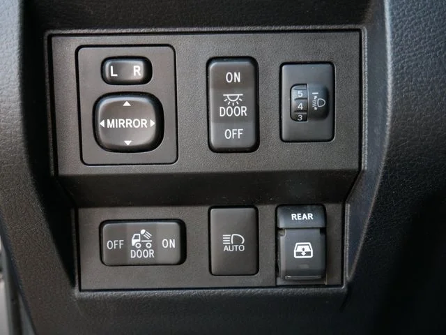 Used 2018 Magnetic Gray Metallic Toyota SR5 image 16