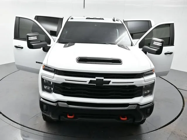 Used 2024 Summit White Chevrolet Custom image 41