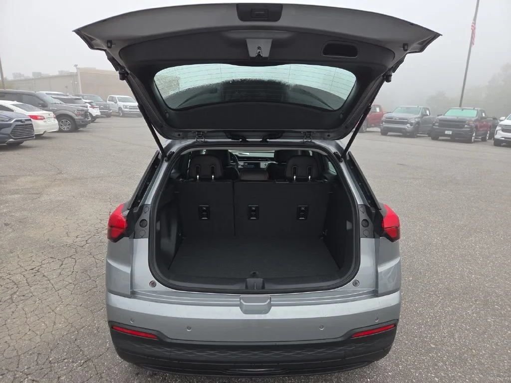 New 2027 Gray Chevrolet RS image 25