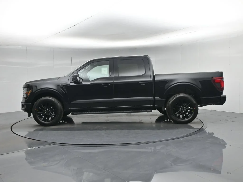 New 2026 Agate Black Metallic Ford XLT image 29