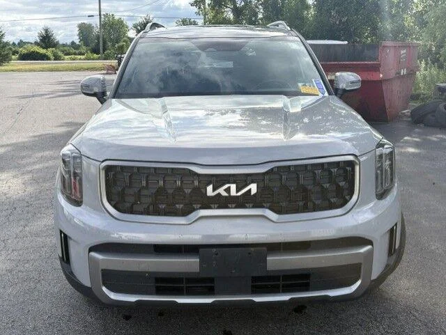 Used 2023 Wolf Gray Kia EX X-Line image 4